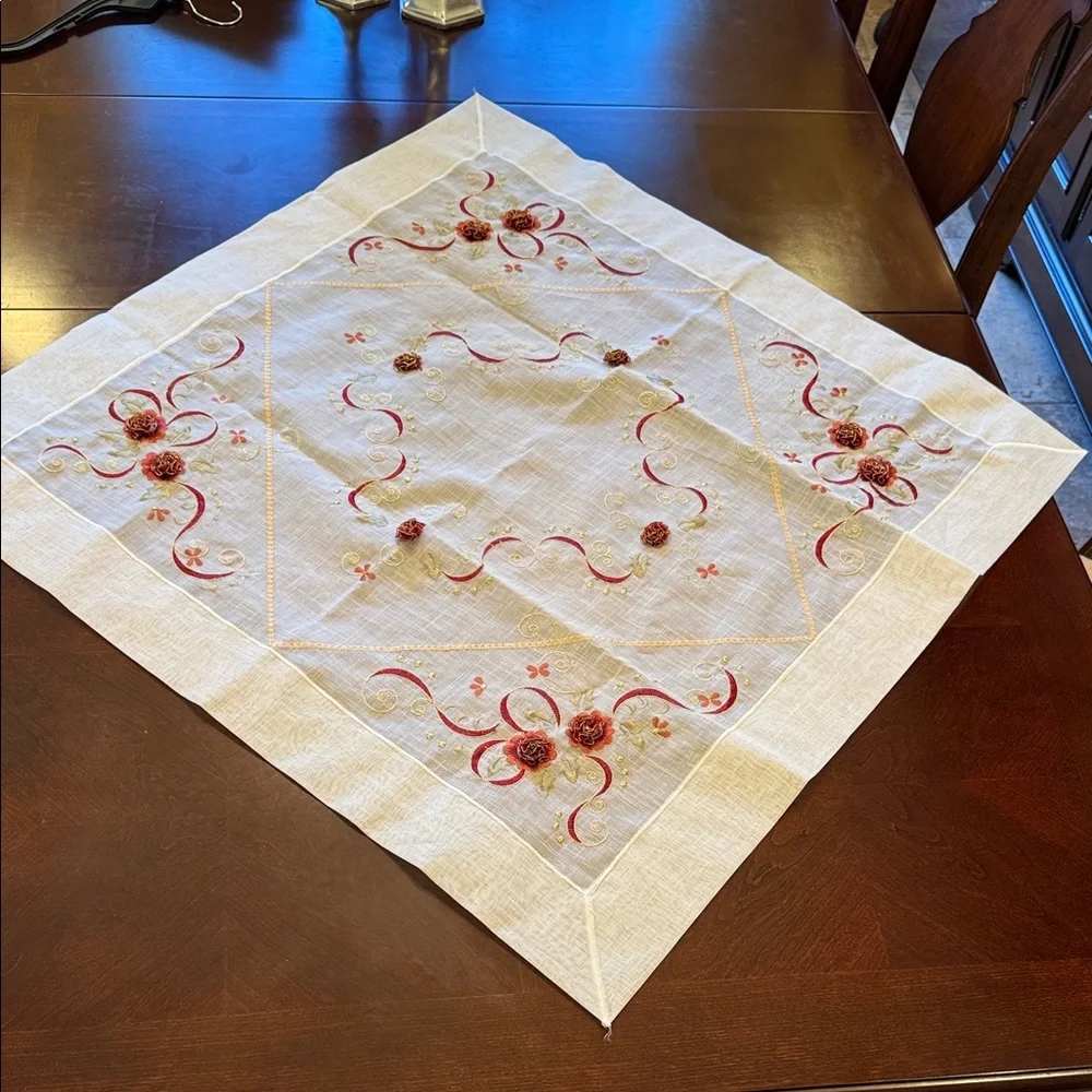 Square Embroidered 3D Floral Table runner Embroidered Floral Cream & Red New